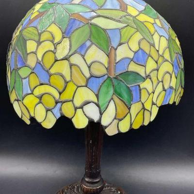 Tiffany Style Stained Glass Foliage Motif Lamp
