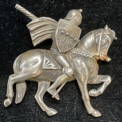 180: Vintage Silver Tone jousting Knight Horse Brooch
