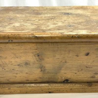 58: Antique Wooden Keepsake Box W Lid
