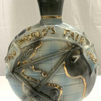 196: JIM BEAM WORLD FAIR Vntg Ceramic Decanter W Lid
