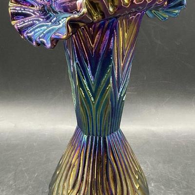 159: FENTON Iridescent Crimped & Ribbed Art Glass Vase
