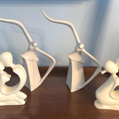 MCM Seagulls And Kissing Couple 