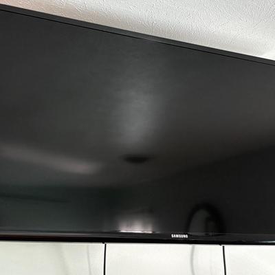 Samsung 40” TV