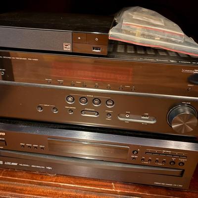 Yamaha Receiver RX-V481, ONKYO CD Changer, Sony Blu- Ray Player 