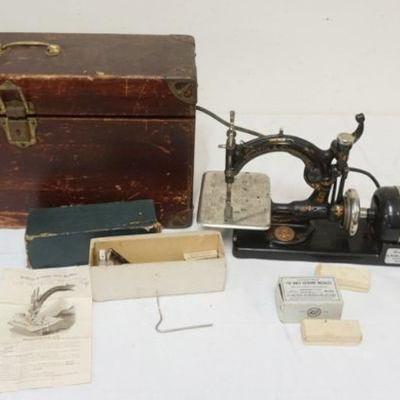 1161	WILCOX & GIBBS NEW RUFFLER SEWING MACHINE, 22 IN X 8 IN X 12 IN H
