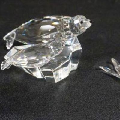 1086	SWAROVSKI CRYSTAL FIGURES, PAIR OF WALRUSES AND OF 2 SEAL FIGURE, TALLEST APPROXIMATELY 4 IN 3 IN X 2 IN
