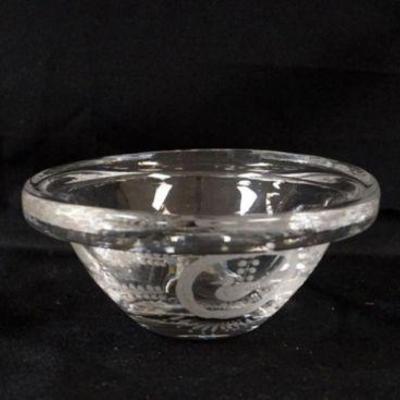 1144	ARTIST SIGNED WHEEL CUT CRYSTAL BOWL AND VASES, BOWL APPROXIMATELY 8 IN X 3 IN H
