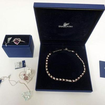 1090	SWAROVSKI CRYSTAL JEWELRY, 2 HEART NECKLACES ONE IN BOX, HEART PIN AND HEART BRACELET
