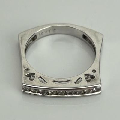 A 14k White Gold Heart-Themed White Sapphire Ring