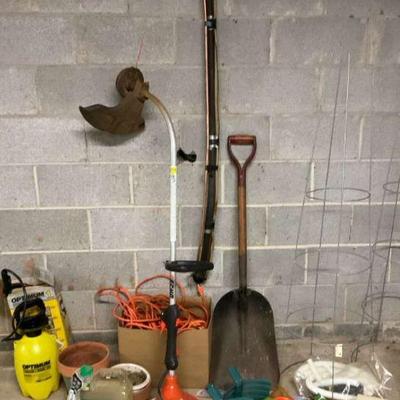 Yard tools and decor