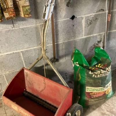 Craftsman spreader with fertilizer