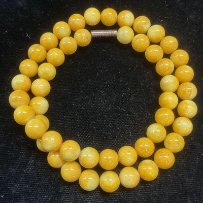Vintage Yellow Jade Beaded Choker Necklace
