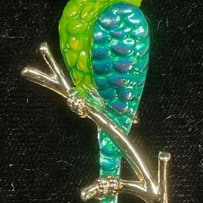 Vtg Gold Tn Green Enamel Crystal Parrot Brooch
