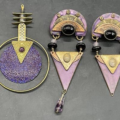Lot 2 Vintage Purple Earrings & Necklace Pendant
