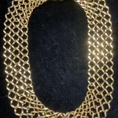 Vtg Gold Tone Mesh Chain Choker Necklace
