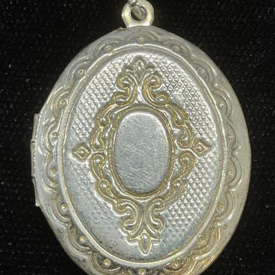 Vintage Silver Tone Locket Pendant
