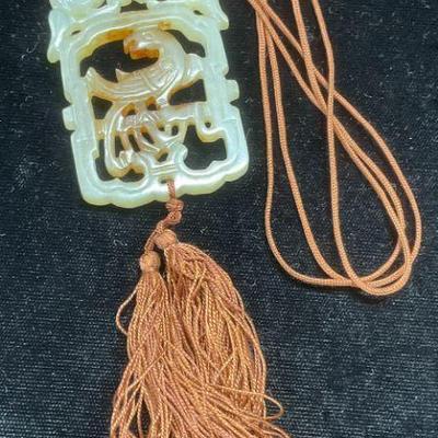 Vintage Asian Carved Jade Bird Pendant Necklace
