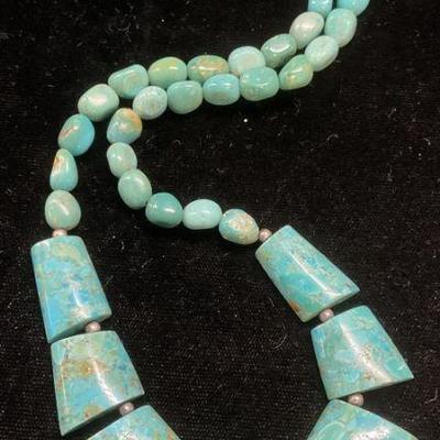 Vintage Costume Turquoise Beaded Necklace
