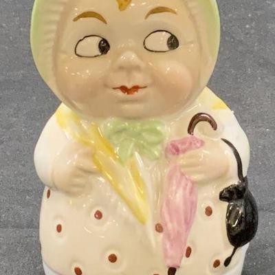 Vintage Figural Ceramic Salt & Pepper Shaker

