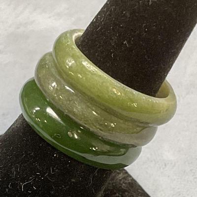 Lot 3 Carved Jade Rings

