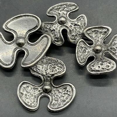 RACHEL GERA 94 Vintage Floral Brooch / Pendant
