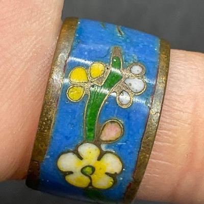 Vintage Floral Cloisonne Ring
