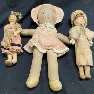 Lot 3 Vintage Assorted Cloth Dolls
