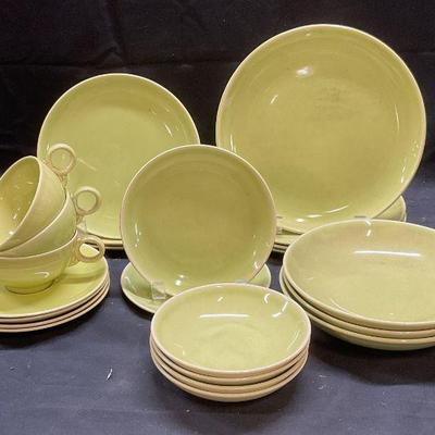 Set 23 Universal Ballerina Green Ceramic Tableware
