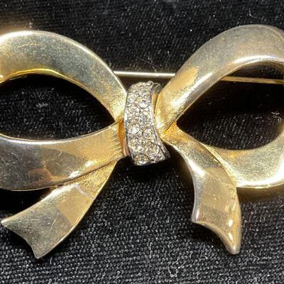 Vintage Gold Tone Crystal Bow Brooch
