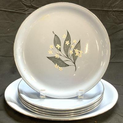 SKYTONE BY HOMER LAUGHLIN 6 Porc Plates & Serv Dsh

