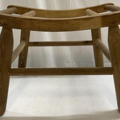 Vintage Traditional Oak Wooden Bench
