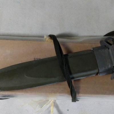 USM8a1 Bayonet unopened original 1971 packaging