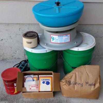 Dillon Magnum Vibrating Polisher, Tumbler And Media