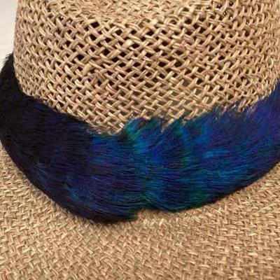 MMS212 Peacock Lei Po’o & Woven Hat