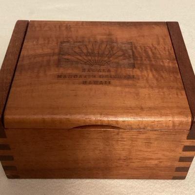 MMS237 Vintage Koa Wood Kahala Mandarin Oriental Hawaii Jewelry Trinket Box