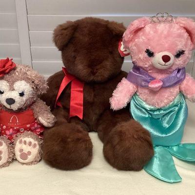 MMS105 Three Collectible Plush Teddy Bears