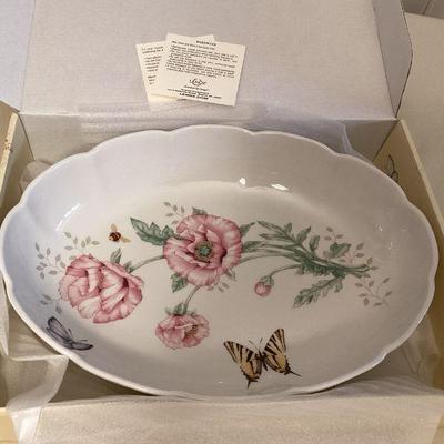 MMS177 Lenox Butterfly Meadow 13” Scalloped Oval Baker New