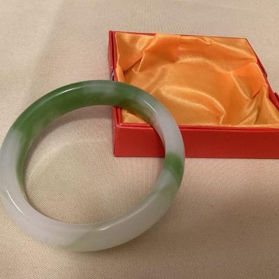 MMS068 Green & White Jade Bangle Bracelet New 
