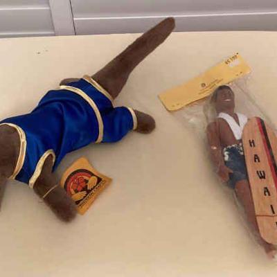 MMS247 Two Vintage Hawaiian Toys
