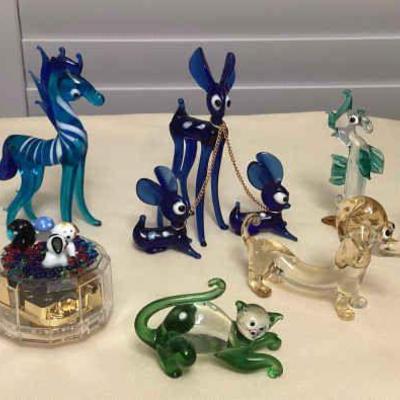 MMS193 Vintage Glass Menagerie Animals & Music Box