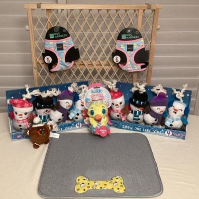 MMS241 Dog Gate, Harnesses, Mat & Toys