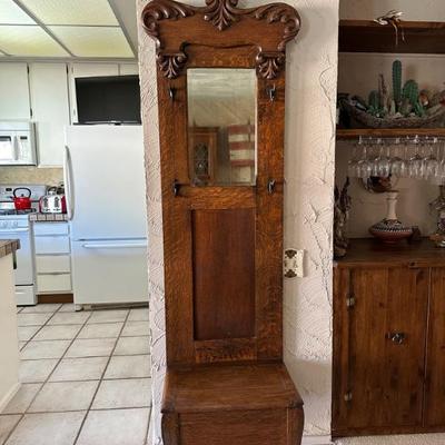 Wooden hat rack with mirror