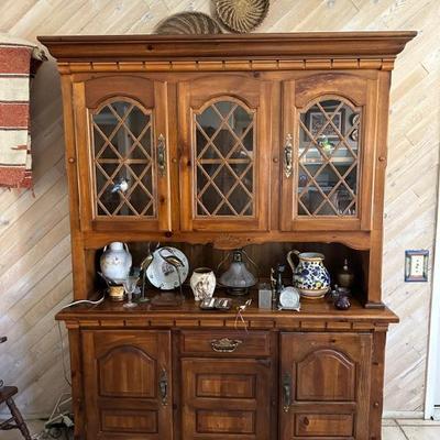 China cabinet 