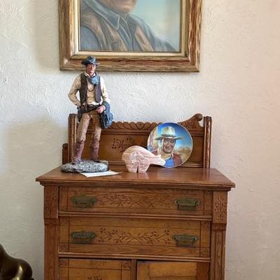 Wooden chest of drawers 