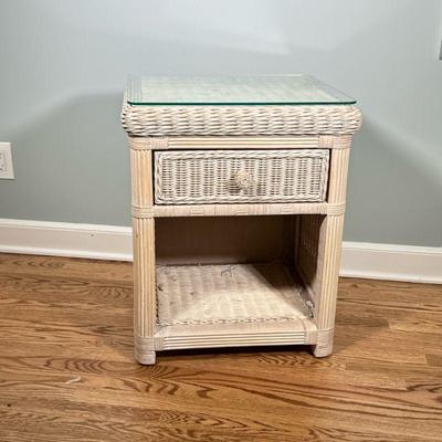 Wicker Night Stand | Wicker end table/bedside table with glass top. Dimensions: h. 25.5 x w. 20.5 x d. 18 in
