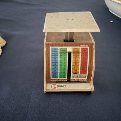 Vintage Dsnish weighing machine