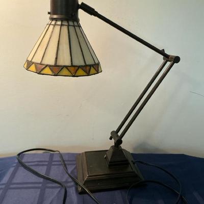 Craftsman Style Stained Glass Extendible Arm Desk Lamp 