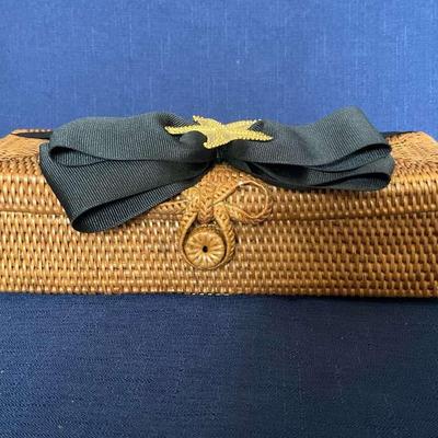 Bosom Buddies Bags Storage Basket NEW
