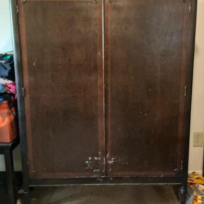 Antique Chiffarobe (UBR50)