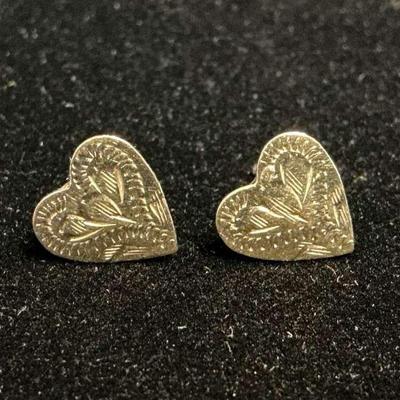 14k Gold Small Etched Heart Stud Earrings (0.67 Gram)
